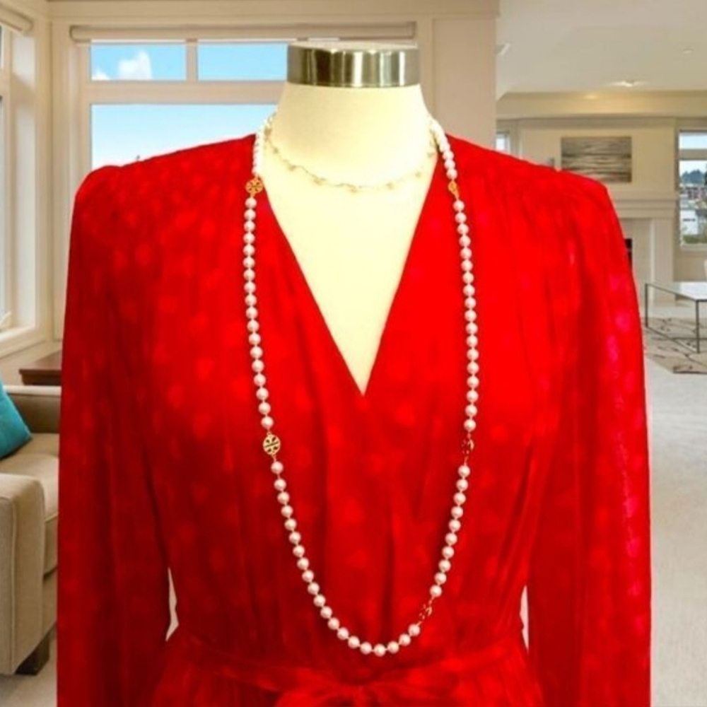 Tory Burch White Pearl Necklace with Gold Details - Picture 4 of 6